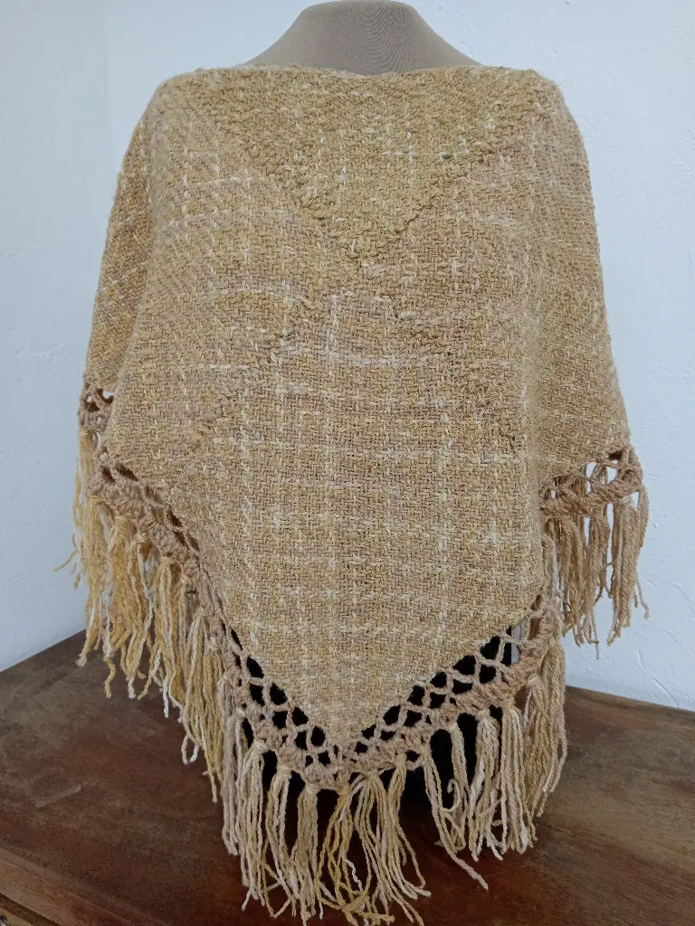 Poncho Raíz de Nogal